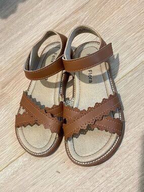 Kids Brown Sandals size 10 Felix and Flora